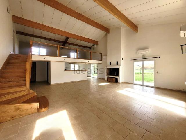 Maison, Bannières