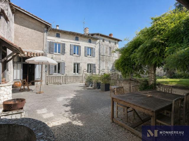 Maison, Barbezieux Saint Hilaire