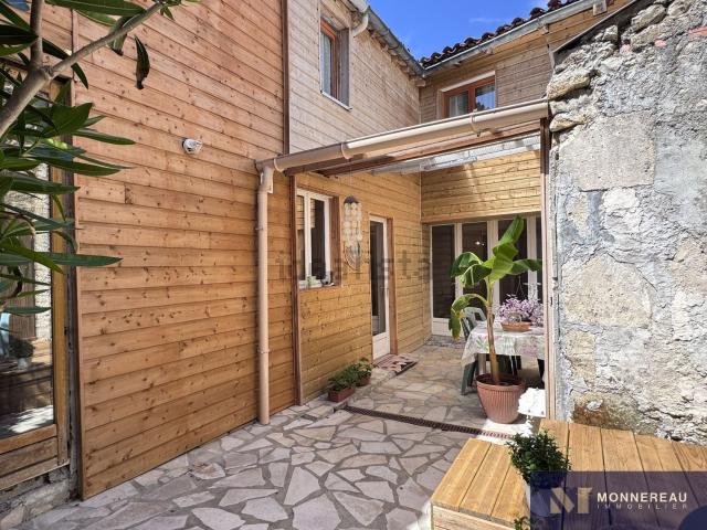 Maison, Barbezieux Saint Hilaire