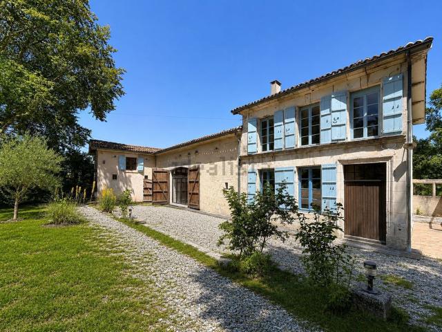 Maison, Barbezieux Saint Hilaire