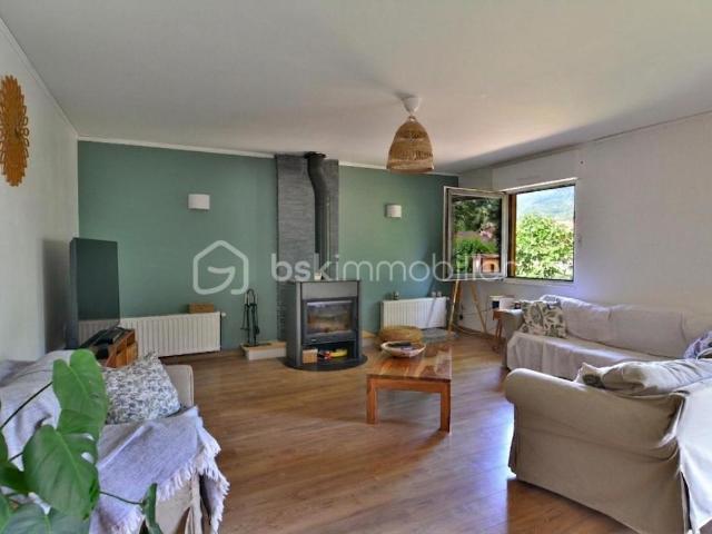 Maison bardage bois 180 m² – Vue Montagne – Saint Pierre de Mésage