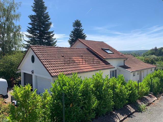 Maison, Bart