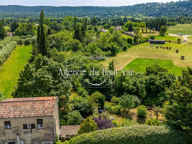 Maison base 18eme, bord de rivière 130m² Fayence