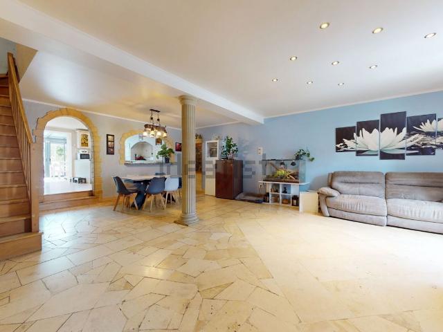 Maison, Basse Ham