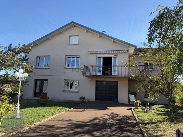 Maison, Bey