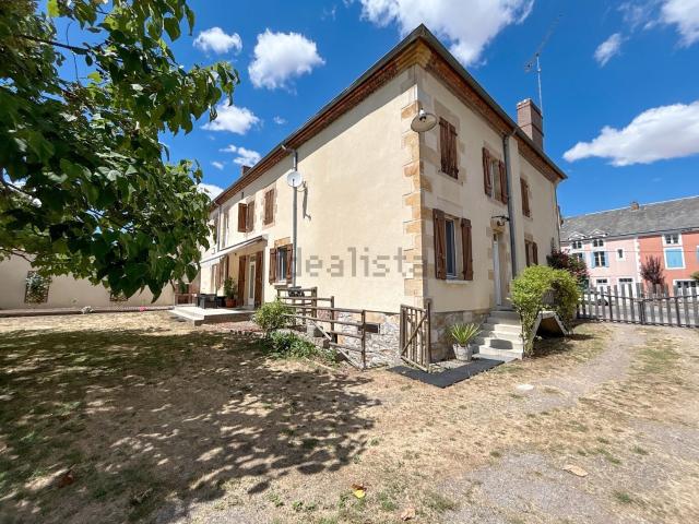 Maison, Bézenet