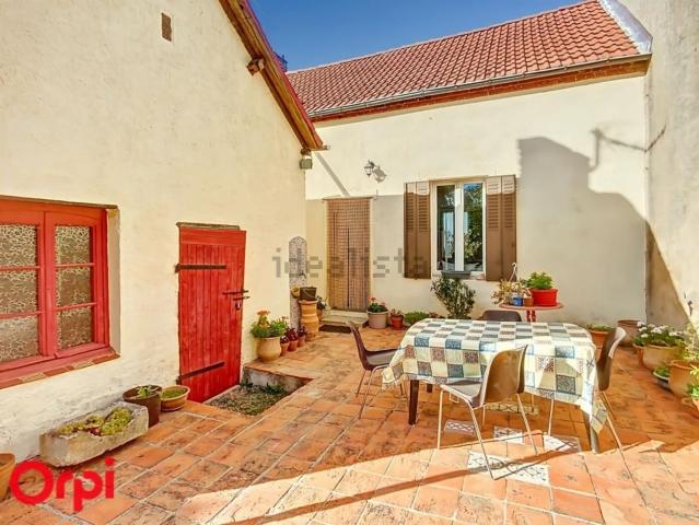Maison, Bézenet