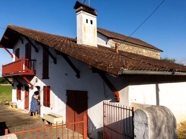 Maison béarnaise en galets à rénover Athos Aspis Jardin