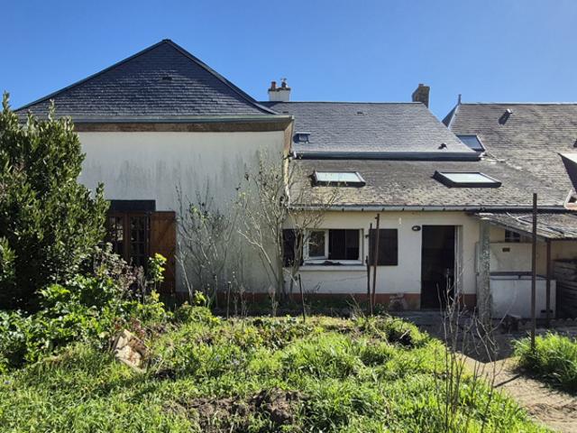 Maison beau potentiel bourg saint georges du bois
