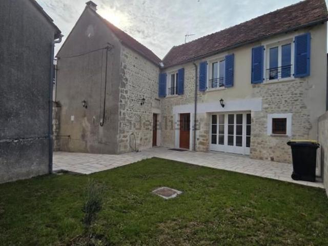 Maison, Beaumont du Gâtinais