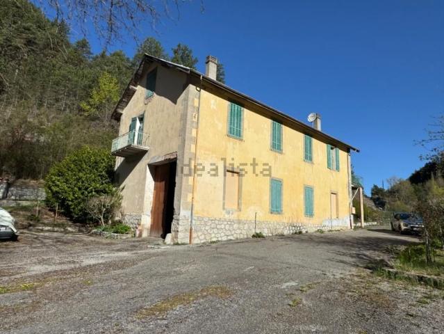 Maison, Beaujeu