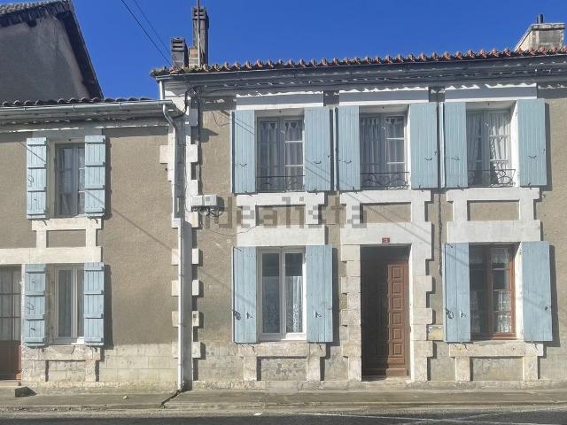Maison, Bécheresse