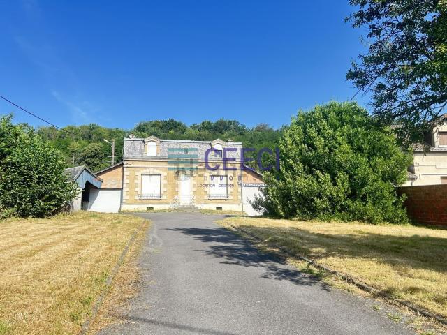 Maison, Belleu
