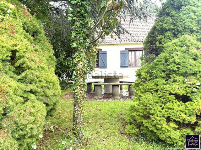 Maison, Belle et Houllefort