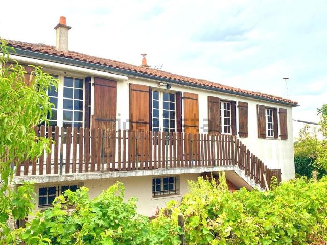 Maison, Benet
