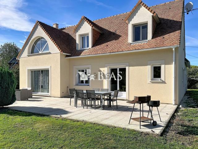Maison, Bernay