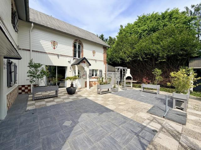 Maison, Bernay