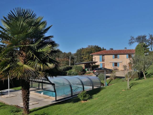 Maison, Bernadets Debat