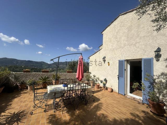 Maison, Berre les Alpes