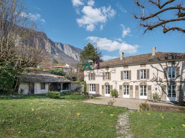 Maison, Biviers