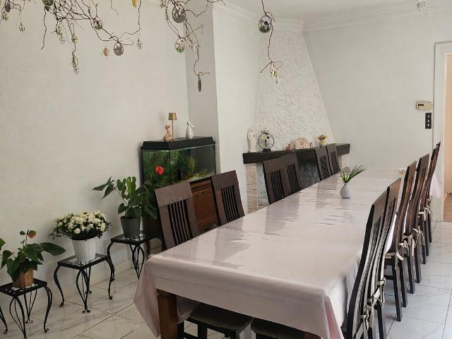 Maison bi famille