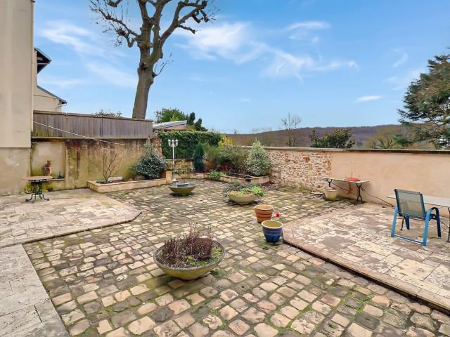 Maison, Bièvres
