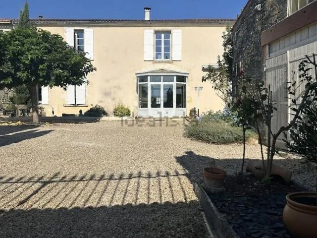 Maison, Bignay