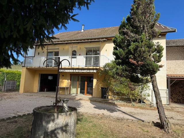 Maison, Biol