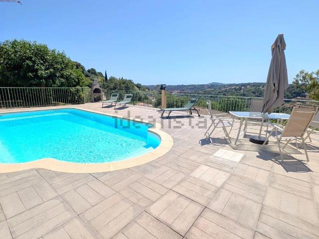 Maison, Biot