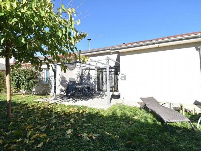 Maison, Blyes