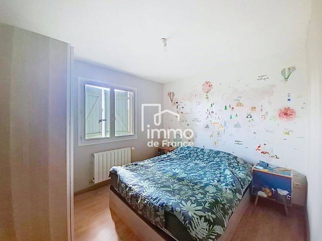 MAISON BLYES 4 pièce s 96 m2