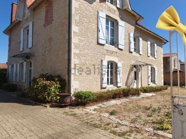 Maison, Blanzay