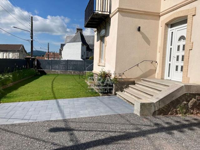Maison, Bruyères