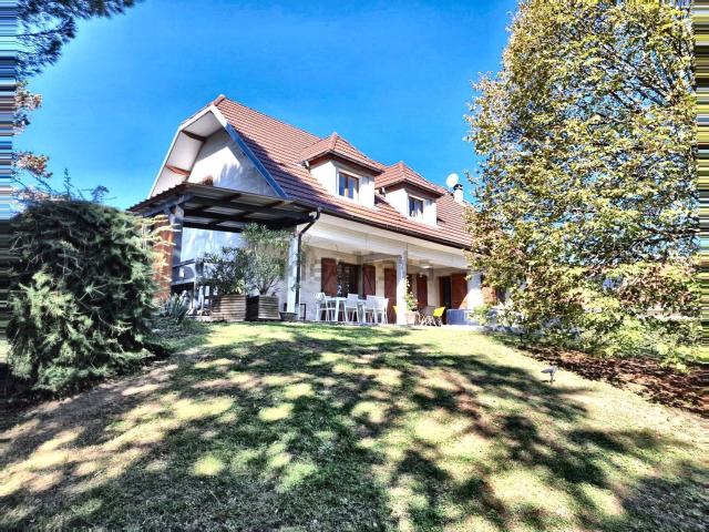 Maison, Brens
