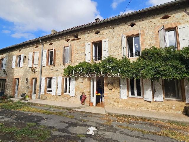 Maison, Briatexte