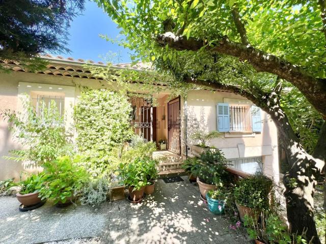 Maison, Brignoles