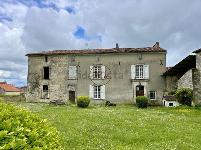 Maison, Brie