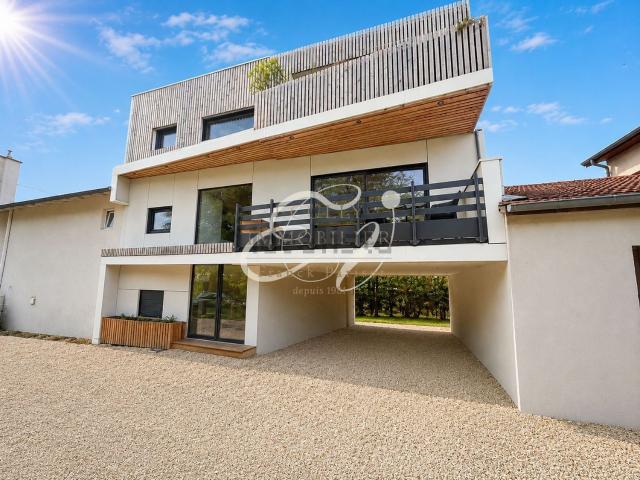 Maison, Brindas