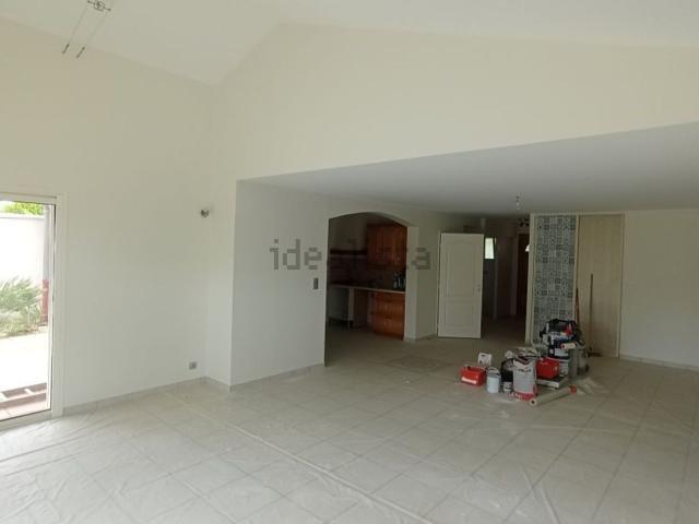 Maison, Brindas