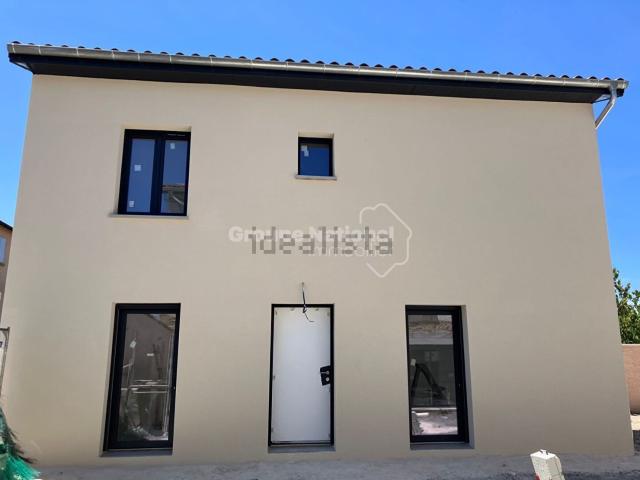 Maison, Brindas