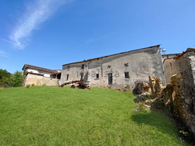 Maison, Brossac