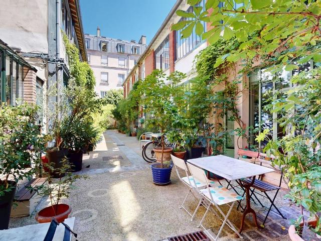 Maison, Buttes Chaumont, Paris