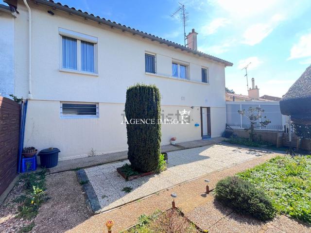 Maison, Buxerolles