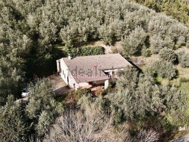 Maison, Buis les Baronnies