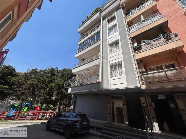 Maison Göktürk Caddesine Yakın Konum'da Satılık 4+1 Çatı Dubleks