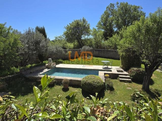 Maison, Gordes