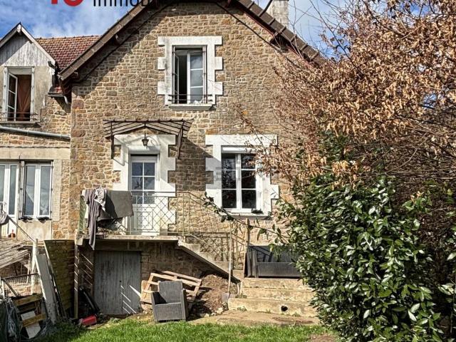 Maison, Gorron
