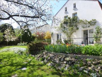 MAISON GARCHES 5 pièces 15736 m2