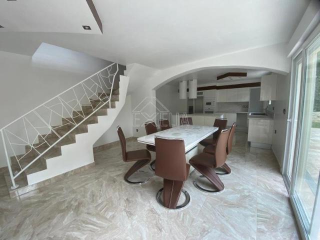 MAISON GASSICOURT