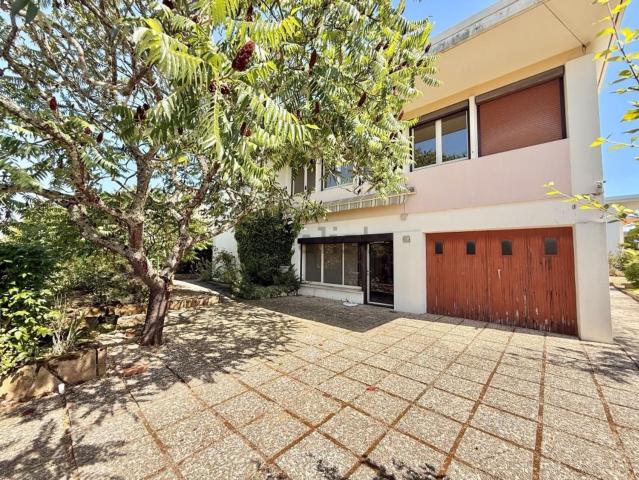 Maison, Genlis